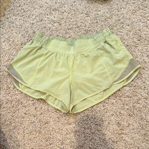 Lululemon Athletica Green Athletic Shorts Lightweight Moisture-Wicking